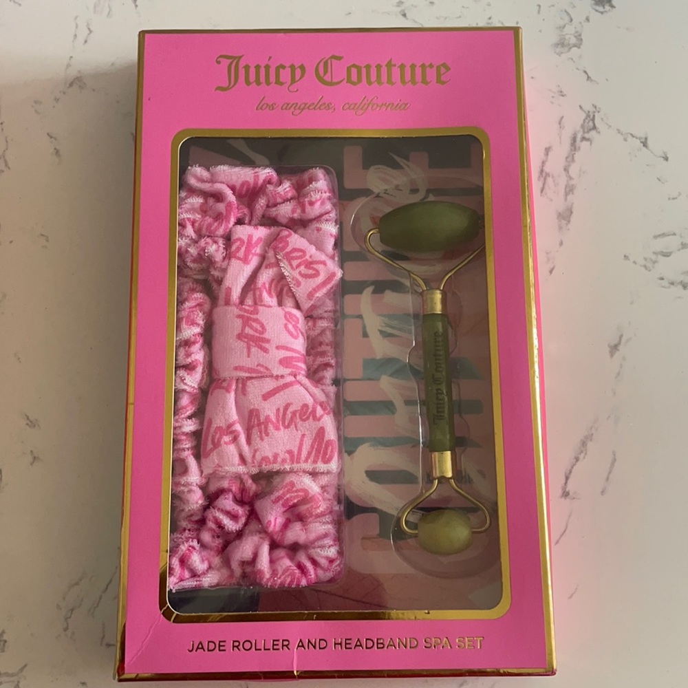 Juicy Couture Jade Roller and Headband Spa Set